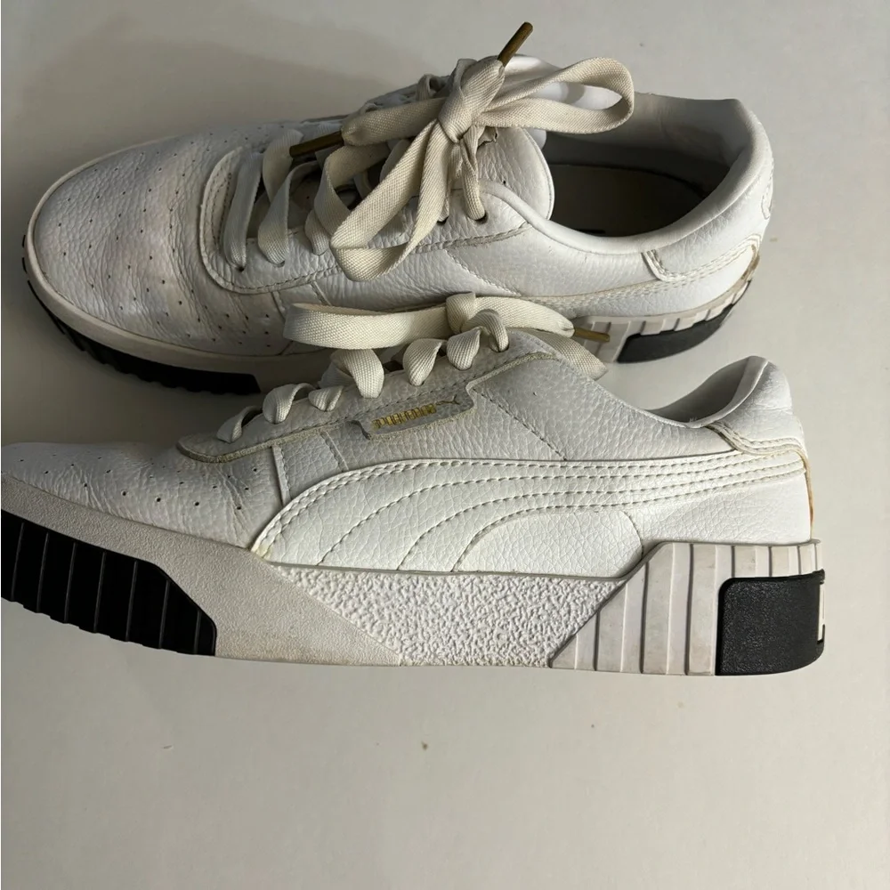 Puma Women’s White Leather Sneakers with Gold Accents Size 8